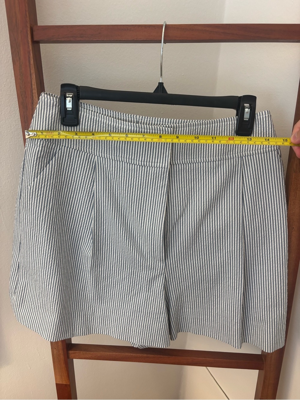 Veronica Beard Haina Light Blue Seersucker High Waist Pleated Shorts - Picture 3 of 4